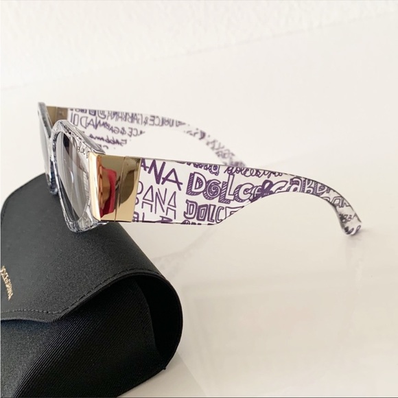 Dolce & Gabbana Sunglasses, New - Picture 5 of 11